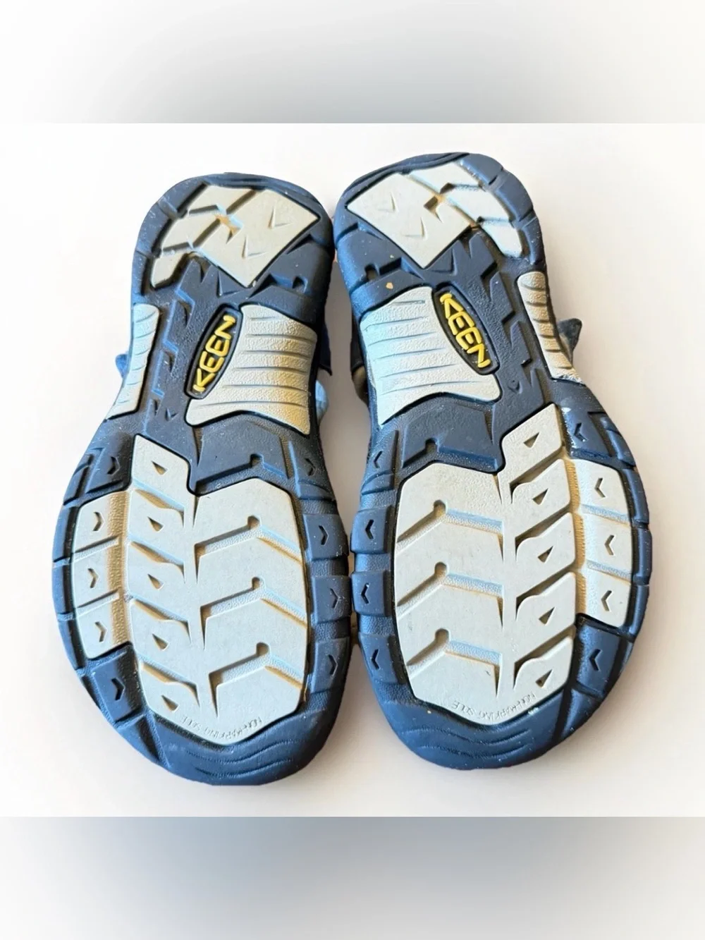 Keen Newport H2 Kids Waterproof Hiking Sandals Size 2 Blue Outdoor Trail Shoes